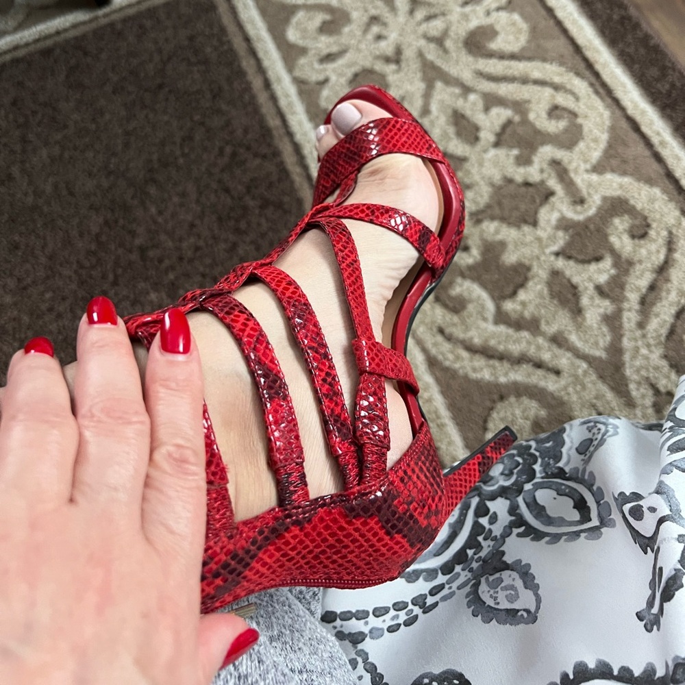 Jessica Simpson Heels - Picture 2 of 6